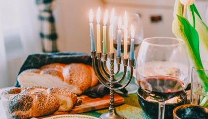 WTT多哈冠军赛：林诗栋苦战5局 3-2险胜晋级八强